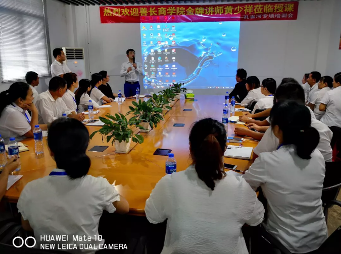 ���������������ڱ��У����A�ڈ�(zh��)�С���Ӗ(x��n)�������